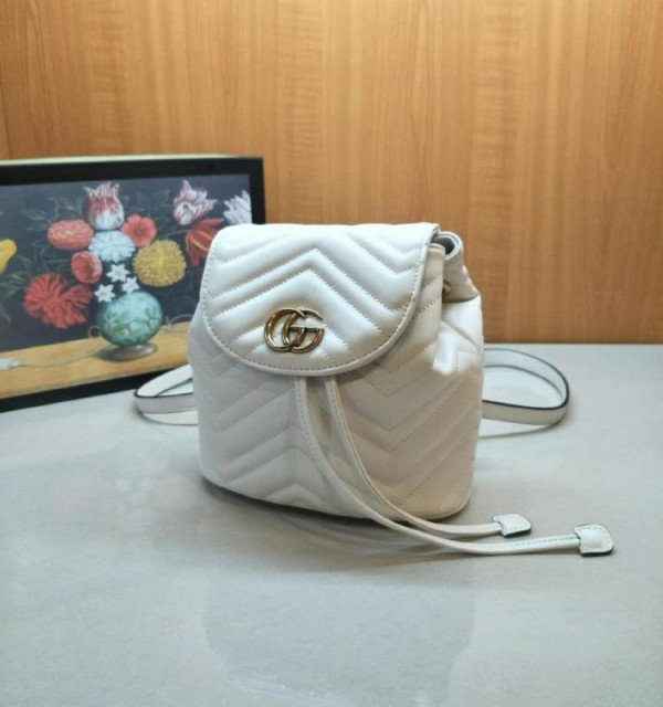 HOT SALE Gucci GG Marmont matelassé backpack 528129