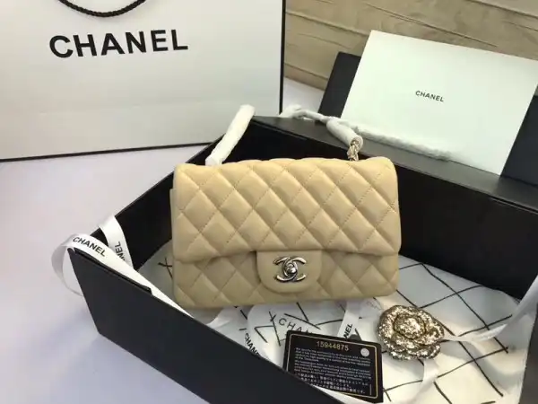 Frstbag ru CHANEL Flap Bag Lambskin 20CM