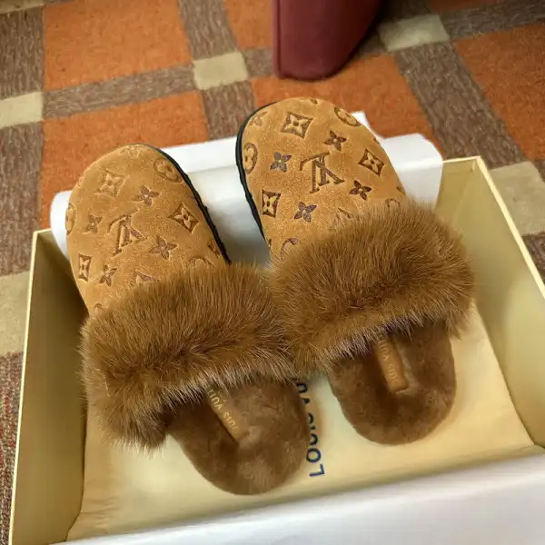 Bagsoffer yupoo LOUIS VUITTON SANDALS