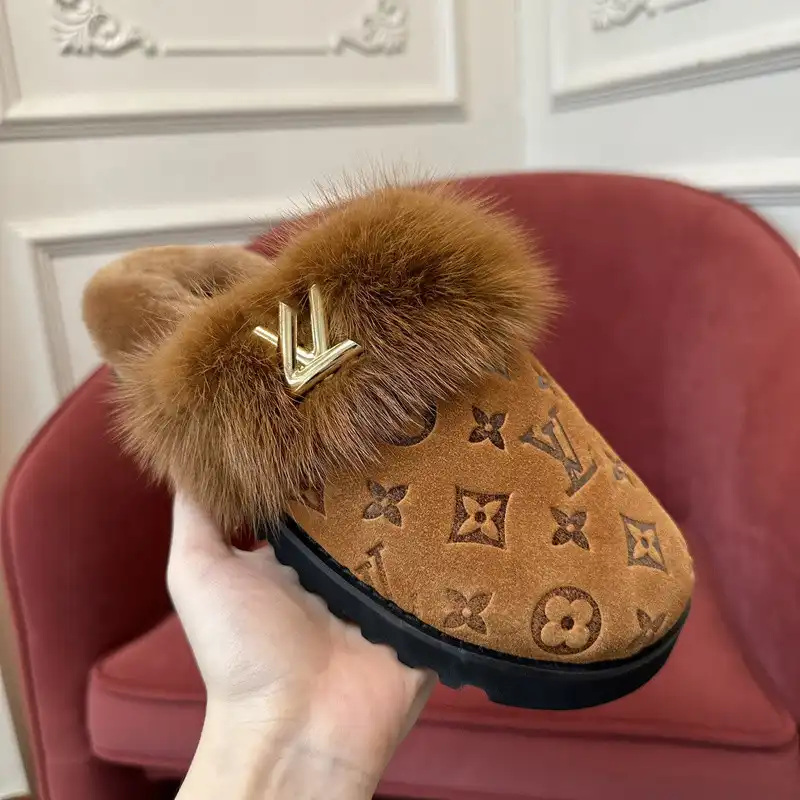 LOUIS VUITTON SANDALS