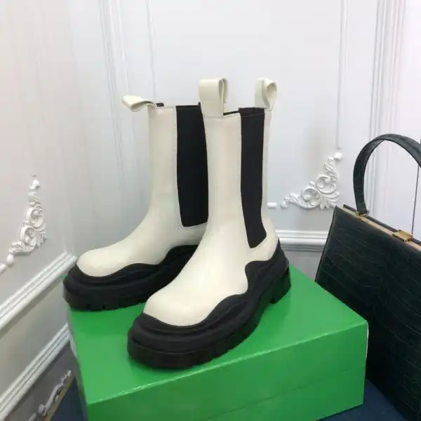 BOTTEGA VENETA TIRE