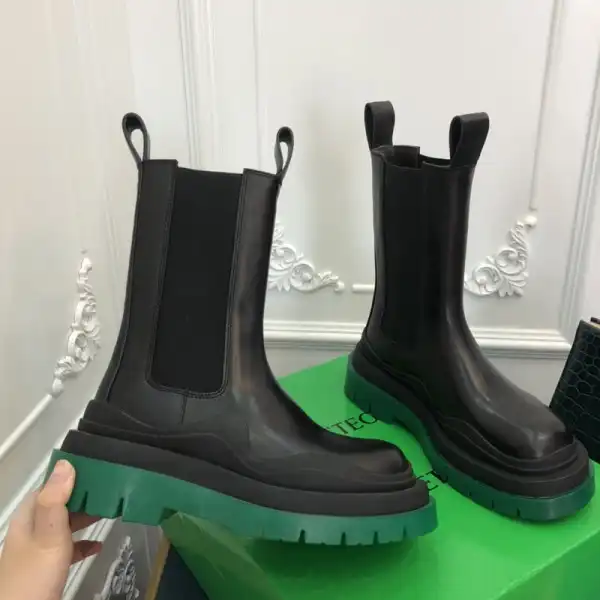 BOTTEGA VENETA TIRE