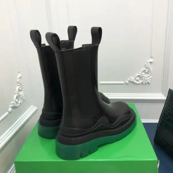 BOTTEGA VENETA TIRE