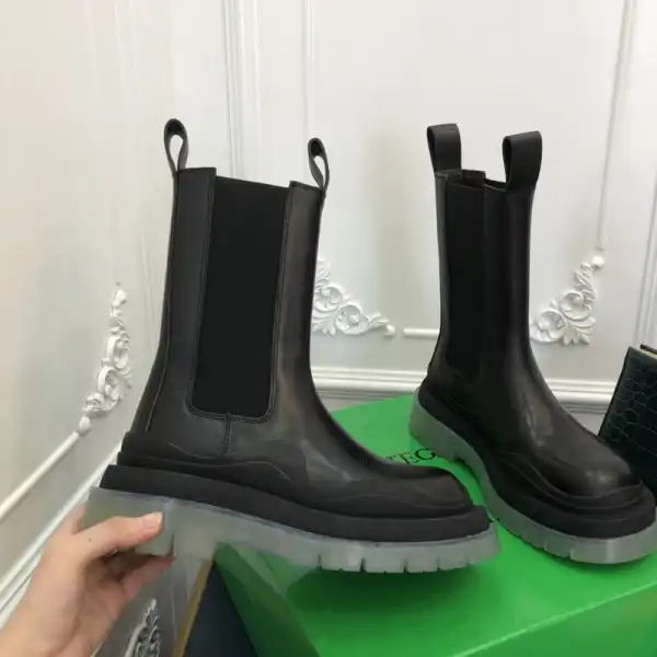 BOTTEGA VENETA TIRE