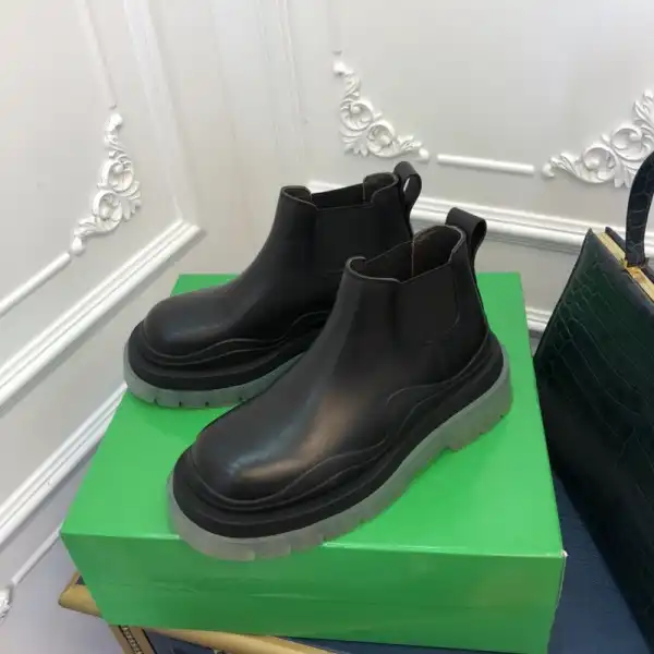 BOTTEGA VENETA TIRE