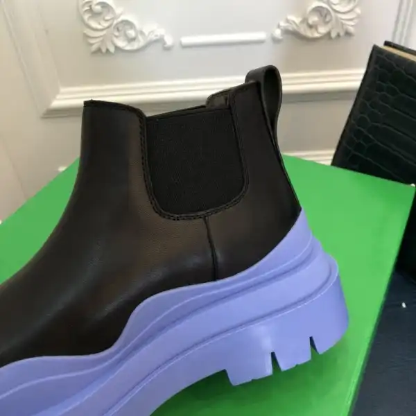 BOTTEGA VENETA TIRE