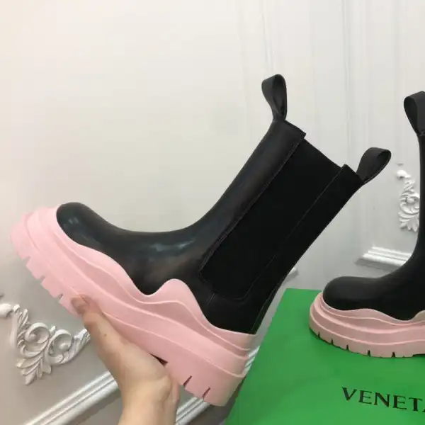 BOTTEGA VENETA TIRE