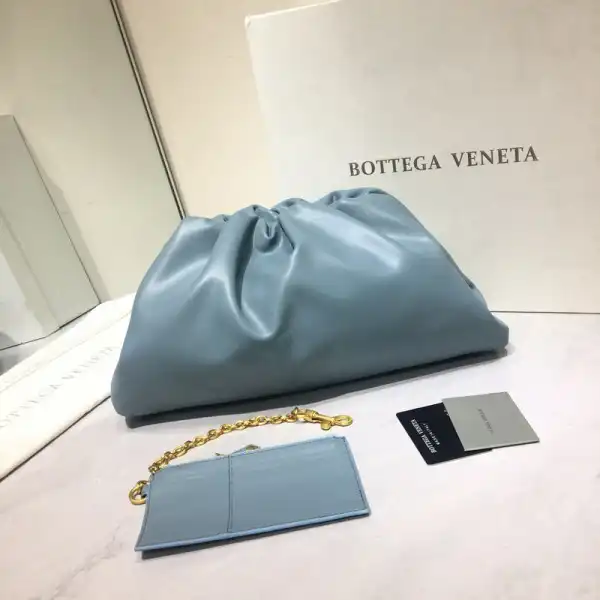 First bag ru BOTTEGA VENETA THE POUCH