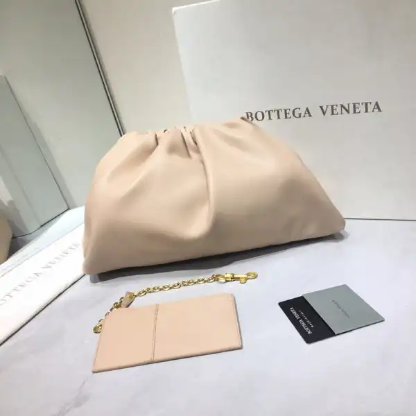 BOTTEGA VENETA THE POUCH