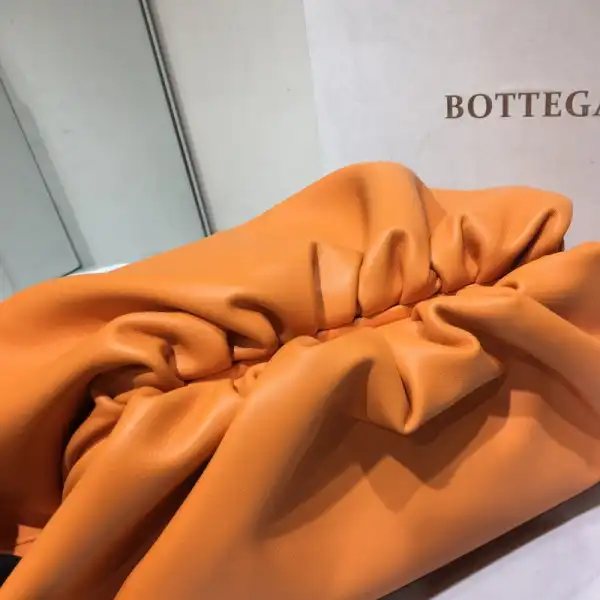 BOTTEGA VENETA THE POUCH