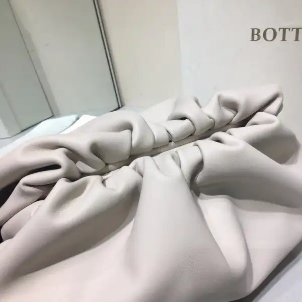 BOTTEGA VENETA THE POUCH