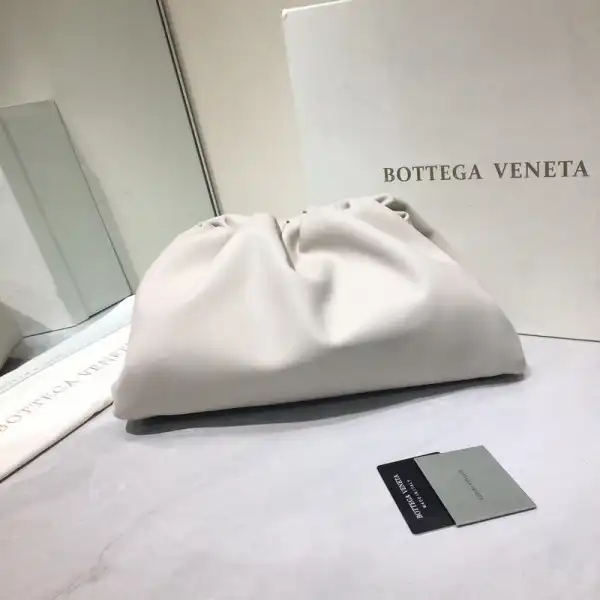 BOTTEGA VENETA THE POUCH