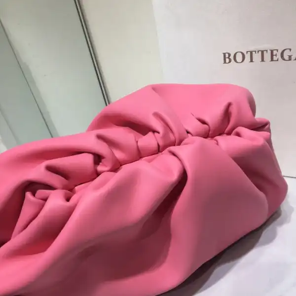 BOTTEGA VENETA THE POUCH