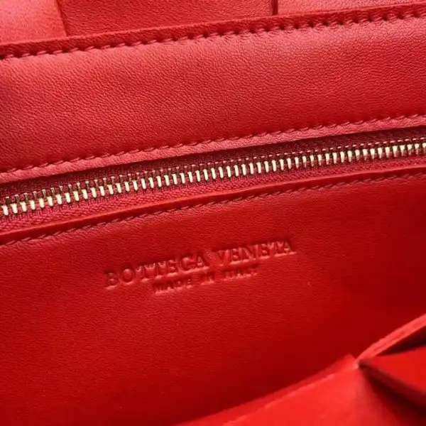 First Bag Ru BOTTEGA VENETA CASSETTE