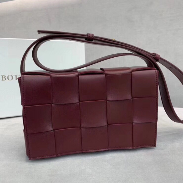 HOT SALE BOTTEGA VENETA CASSETTE