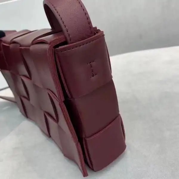 BOTTEGA VENETA CASSETTE