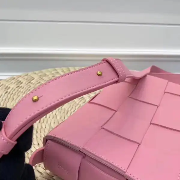 BOTTEGA VENETA CASSETTE