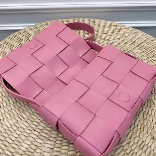 BOTTEGA VENETA CASSETTE