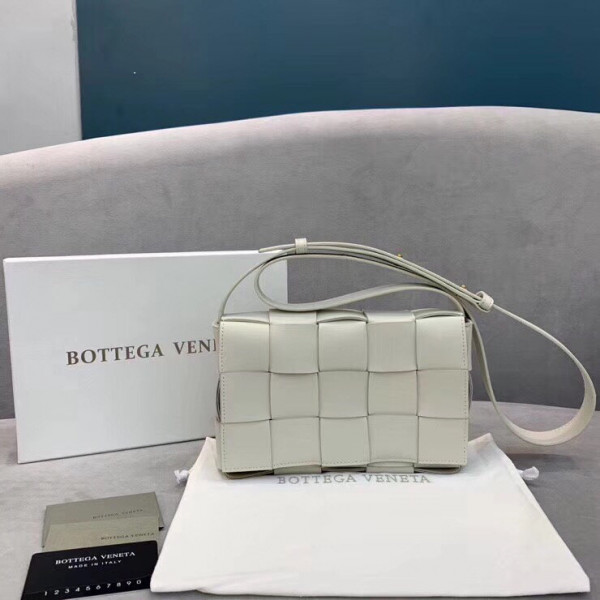 HOT SALE BOTTEGA VENETA CASSETTE