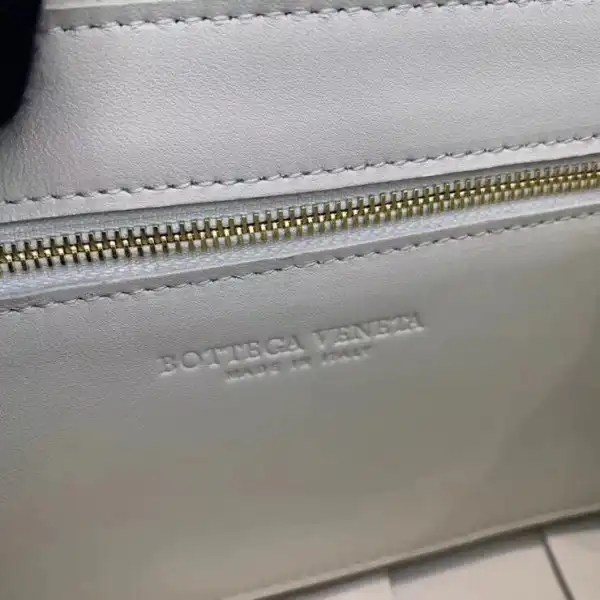 Frstbag ru BOTTEGA VENETA CASSETTE