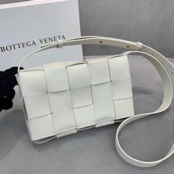 BOTTEGA VENETA CASSETTE