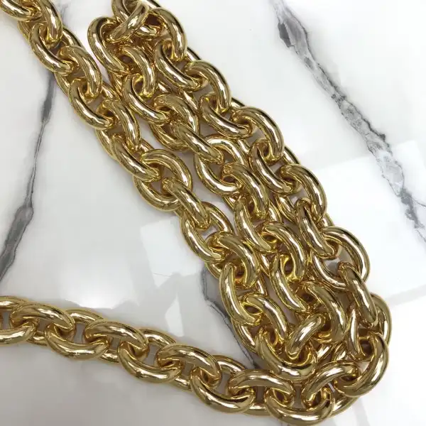 BOTTEGA VENETA THE CHAIN CASSETTE