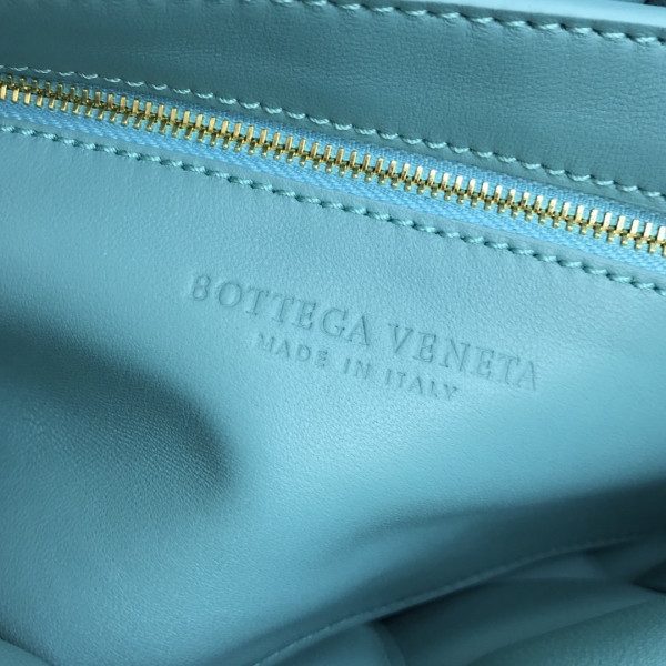 HOT SALE BOTTEGA VENETA THE CHAIN CASSETTE