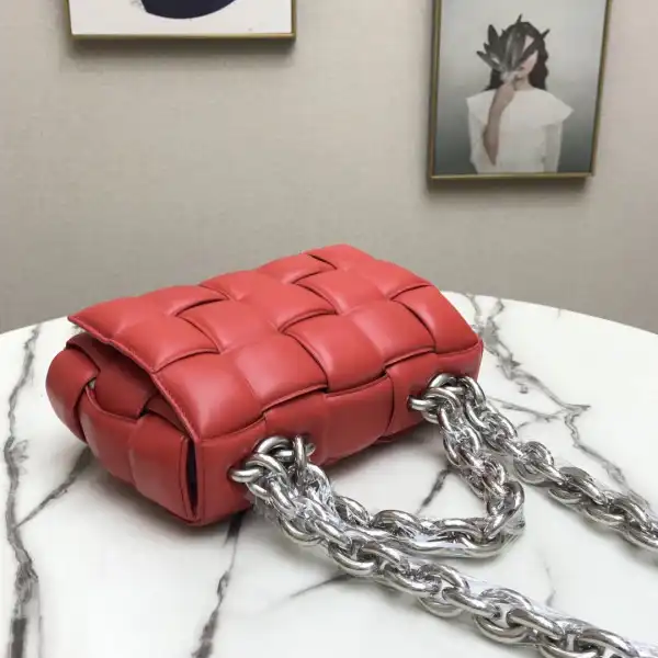 Bagsoffer BOTTEGA VENETA THE CHAIN CASSETTE