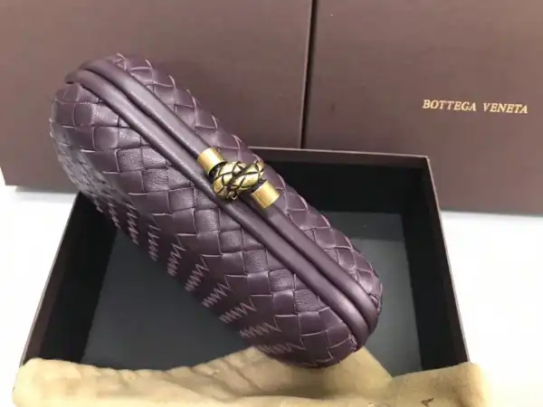 BOTTEGA VENETA CHAIN KNOT