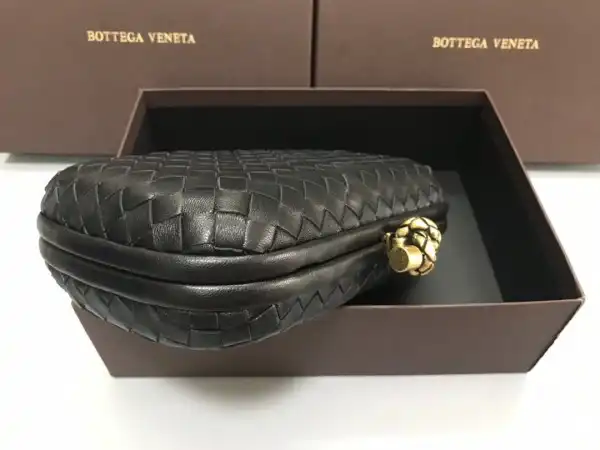 Yupoo bagsoffer BOTTEGA VENETA CHAIN KNOT