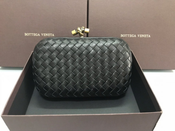 BOTTEGA VENETA CHAIN KNOT