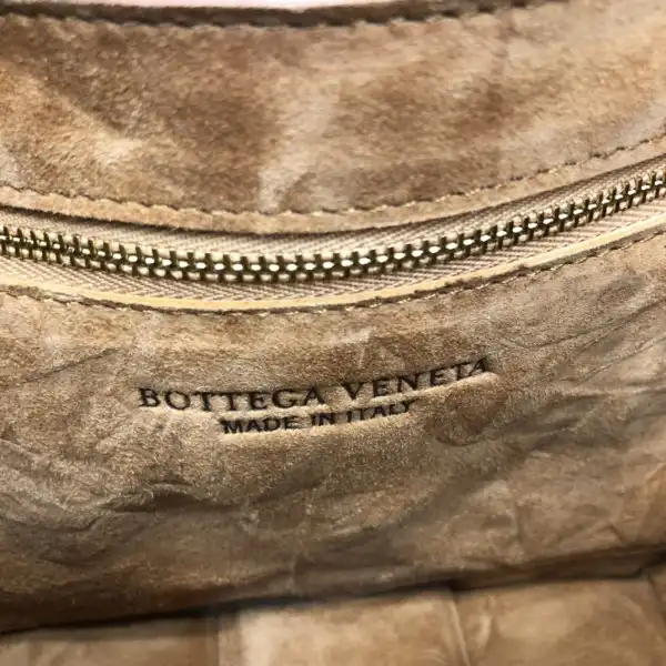 BOTTEGA VENETA CASSETTE