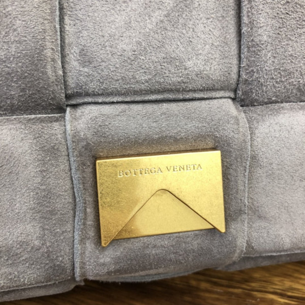 HOT SALE BOTTEGA VENETA CASSETTE