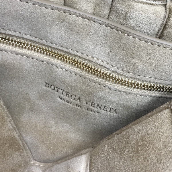 HOT SALE BOTTEGA VENETA THE CHAIN CASSETTE