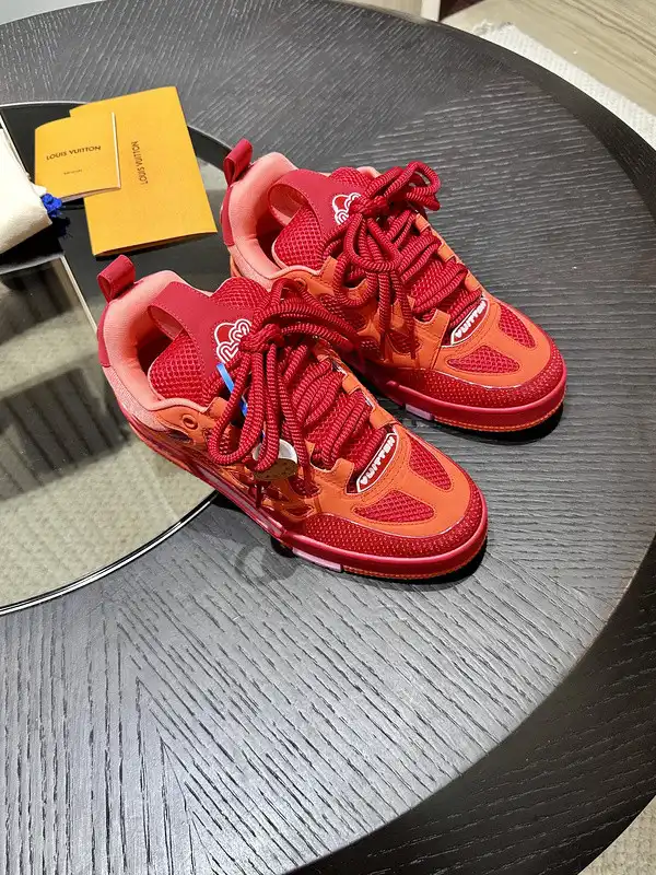 LOUIS VUITTON SNEAKERS