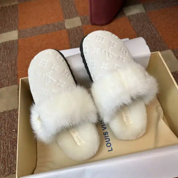 Bagsoffer LOUIS VUITTON SANDALS