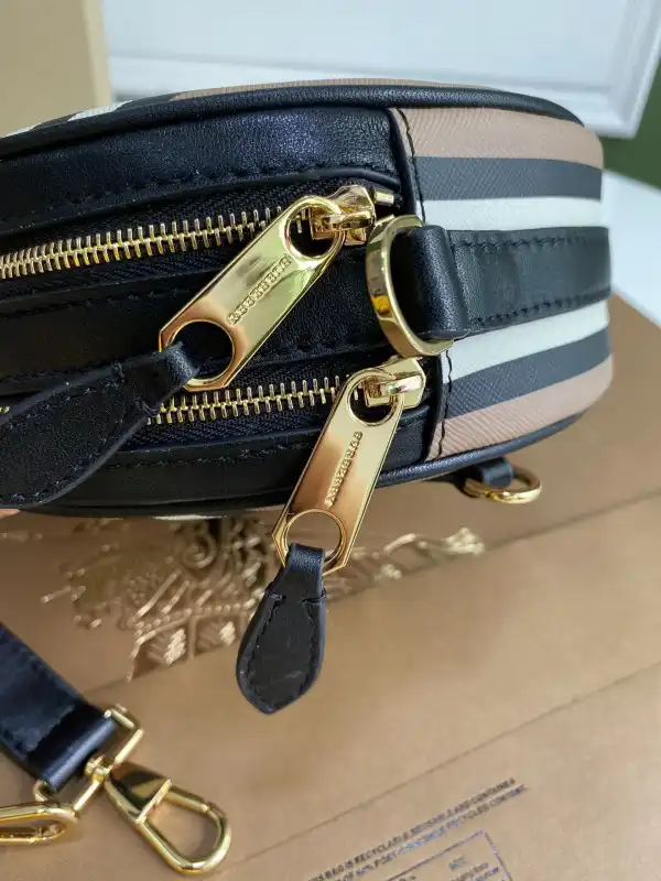 BURBERRY Icon Stripe E-canvas Louise Bag