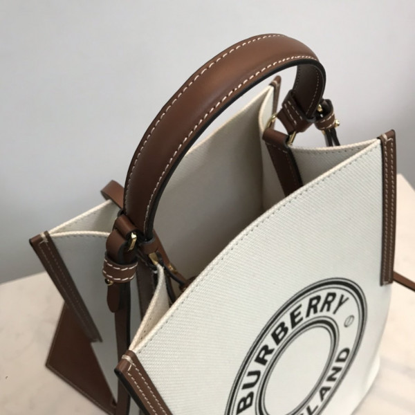 HOT SALE BURBERRY Small Logo Graphic Cotton Canvas Peggy Bucket Bag