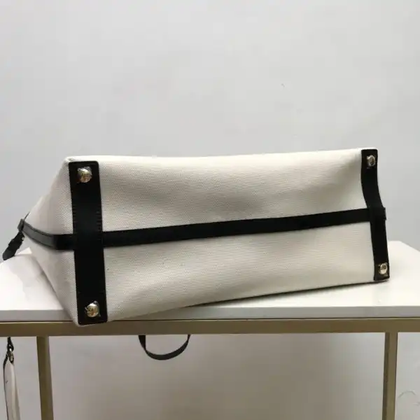 Bagsoffer yupoo BURBERRY The Medium Soft Cotton Canvas Belt Bag