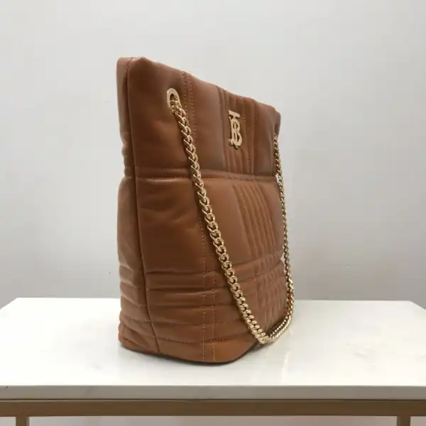 Yupoo bagsoffer BURBERRY Medium Quilted Lambskin Lola Bucket Bag