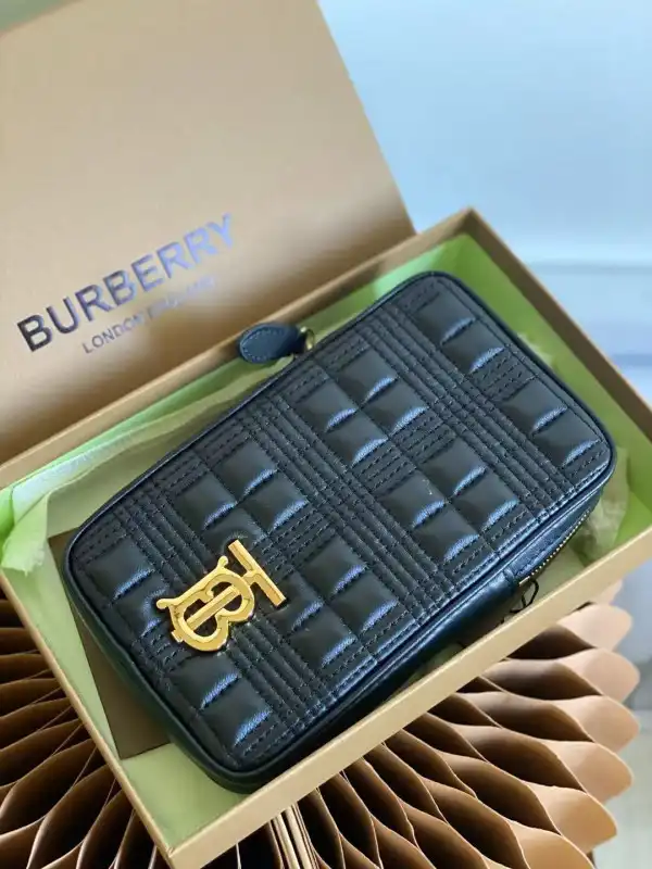 Frstbag ru BURBERRY Quilted Lambskin Lola Pouch with Chain Strap