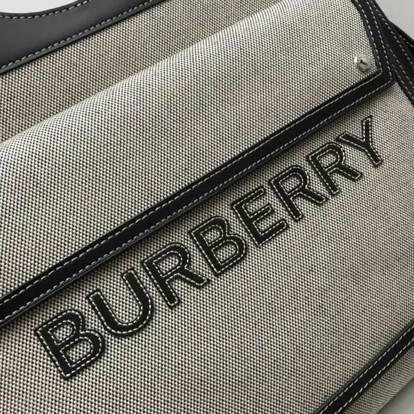 Bagsoffer BURBERRY Medium Two-tone Canvas and Leather Pocket Tote