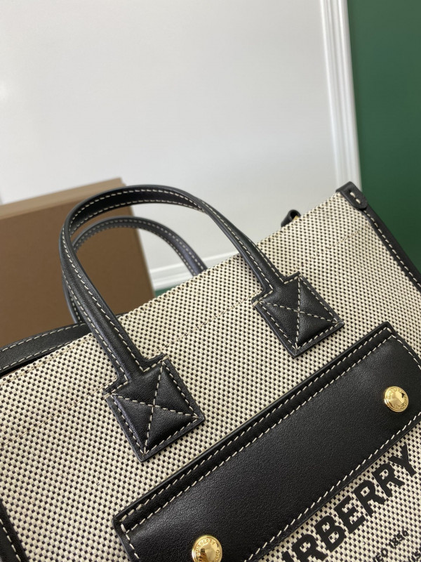 HOT SALE BURBERRY Mini Freya TOTE