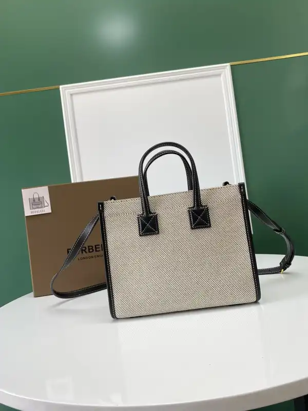 BURBERRY Mini Freya TOTE