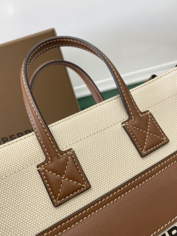 HOT SALE BURBERRY Mini Freya TOTE