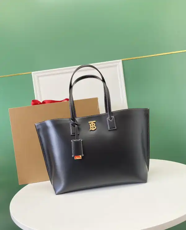 Yupoo bagsoffer BURBERRY Medium Monogram Motif Leather Tote