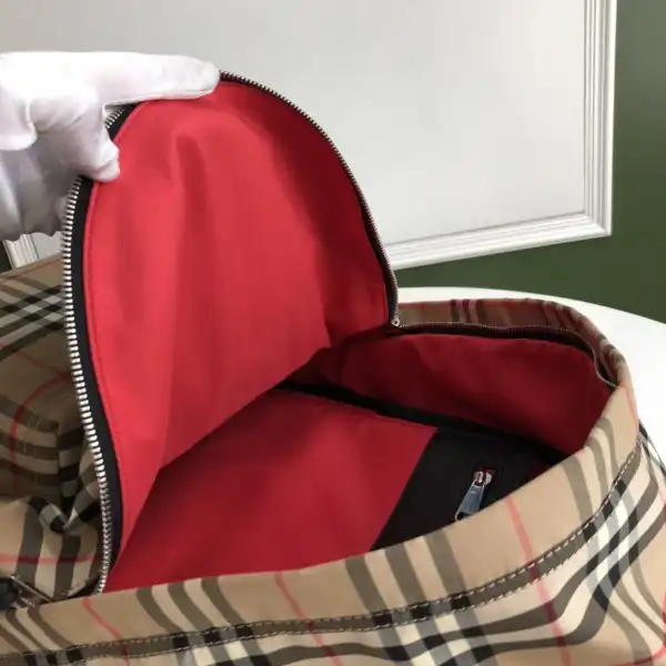 First Bag Ru BURBERRY Vintage Check Nylon Backpack