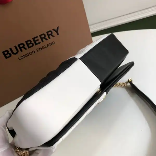 Bagsoffer yupoo BURBERRY Small Quilted Check Two-tone Lambskin Lola Bag