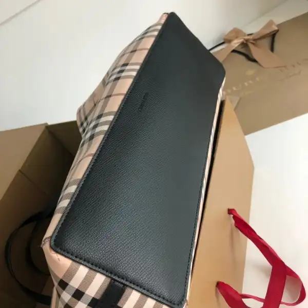 Bagsoffer BURBERRY TOTE BAG