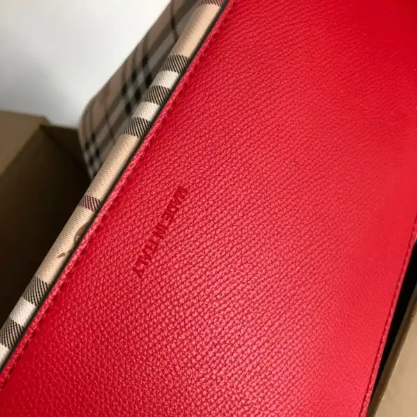 First Bag Ru BURBERRY TOTE BAG